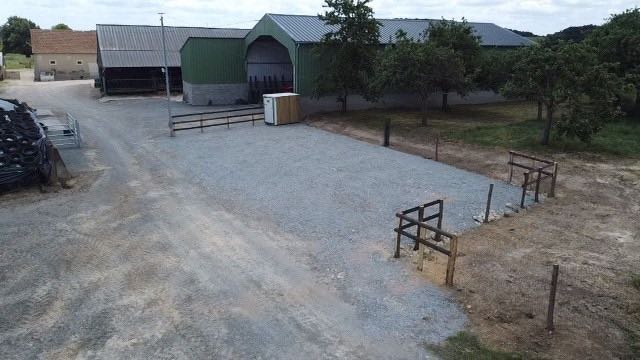Aire camping-car  Vallon-sur-Ge (72540) - Photo 3